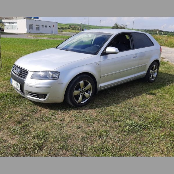 Audi A3 1.6i Klima Alu Model 2003 Nová Stk