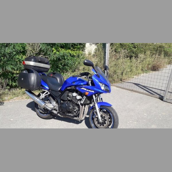 Yamaha FZS 600 Fazer