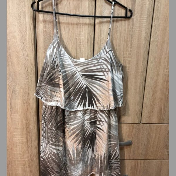 Letní šaty C&A Yessica se stříbrnou nitkou