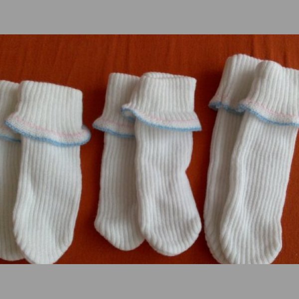 Dětské botičky i ponožky