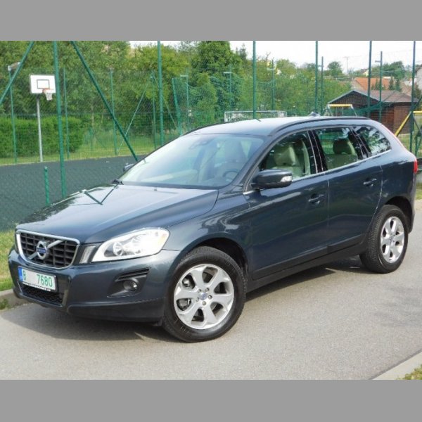 Volvo XC60 2.4 D5 MANUÁL+NOVÉ ROZVODY,filtry a olej+pěkný