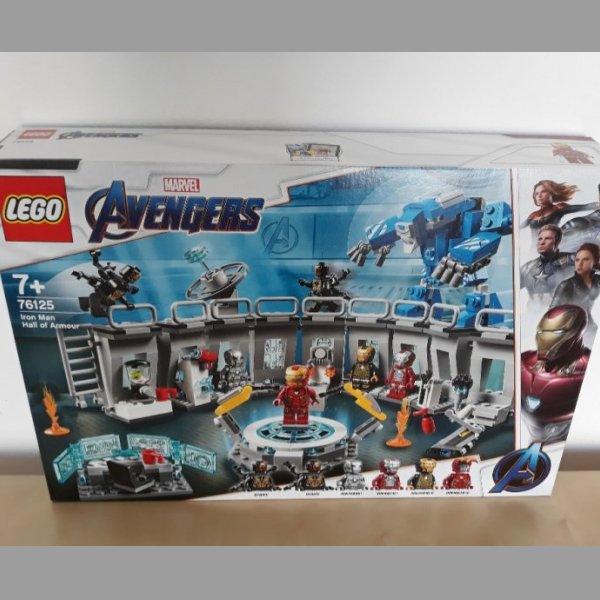 nové Lego Super Heroes 76125 Iron man a jeho obleky