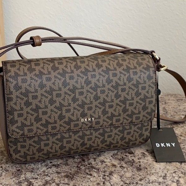 Crossbody, xbody, kabelka DKNY Sigrature brown