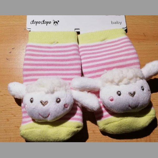 Nové chrastící ponožky pro miminko