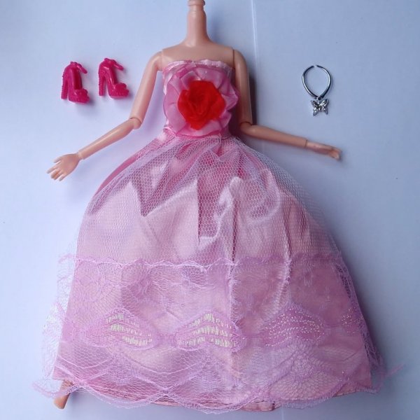 NOVÉ Set pro panenku Barbie, šaty + boty + náhrdelník