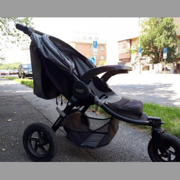 Britax B-motion 3 kola sportovní kočárek