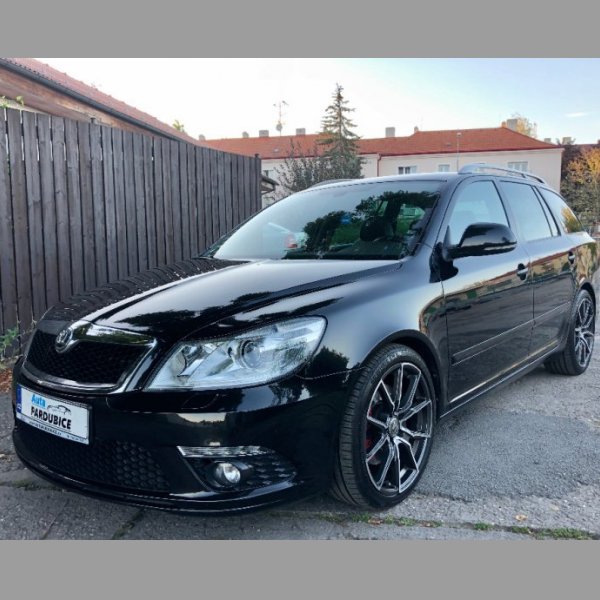 Škoda Octavia II combi 2.0TDI RS CR, 2012 —PRODÁNO—