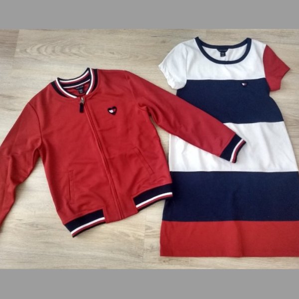 Bunda a šaty Tommy Hilfiger Vel. 8-10