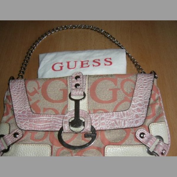 Kabelka Guess