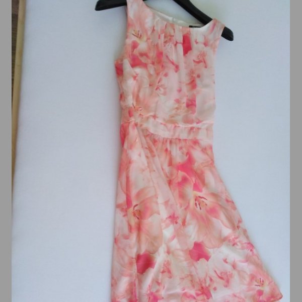 Elegantní květované šaty ORSAY