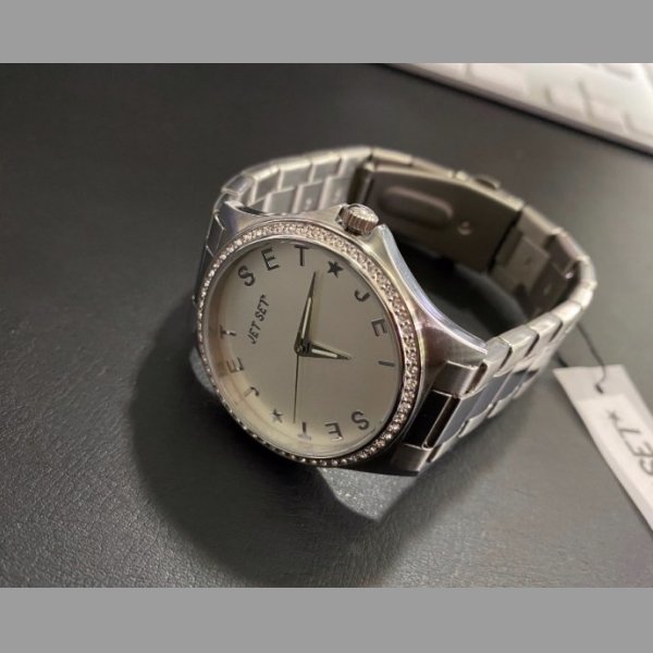 Kvalitní dámské hodinky s zirkony JET SET J74324-662