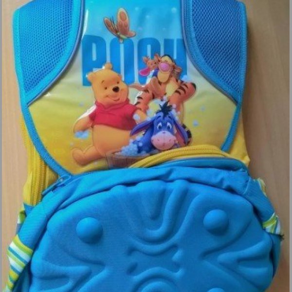 NOVÝ anatomický batoh medvídek PÚ Disney, PC 1500,-
