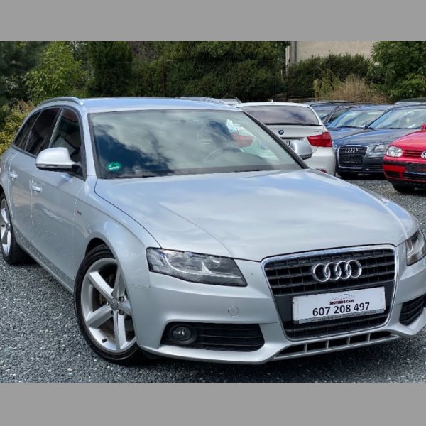 Audi A4 b8 2.0tfsi (111.000km) 1.majitel S-LINE 10/10 toop