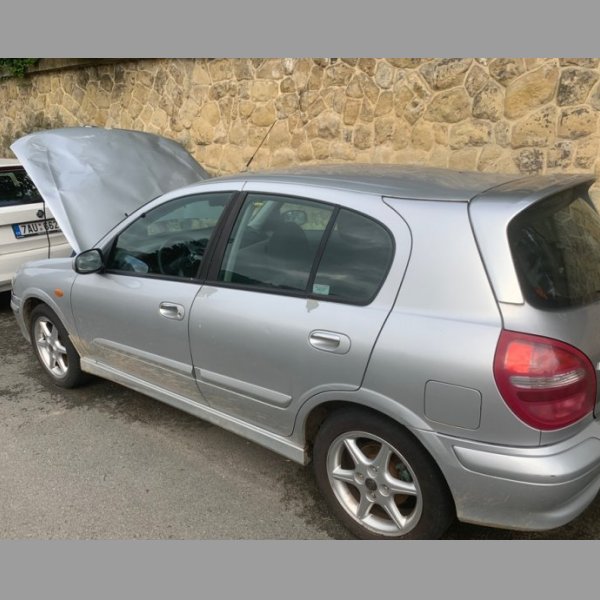 Nissan Almera 1.5 i benzin