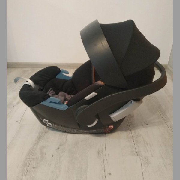 Autosedačka Cybex Aton 5 + základna s isofixem + adaptéry