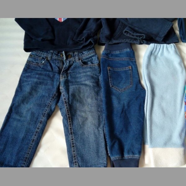 Balík 11 kusů věcí- nové termo kalhoty, džíny, mikiny,...