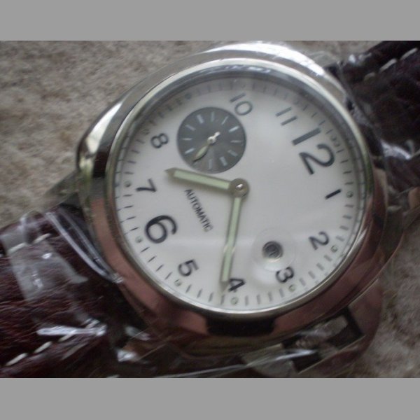 pánské hodinky s multifunkčním ciferníkem a datumem a dnem O