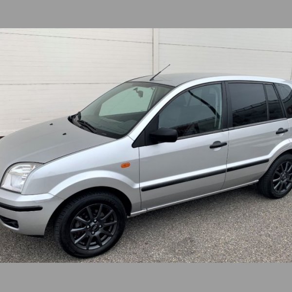 FORD FUSION 1.6i, AUTOMAT,PARK.SENZ+KAMERA+NAVI,1.MAJ