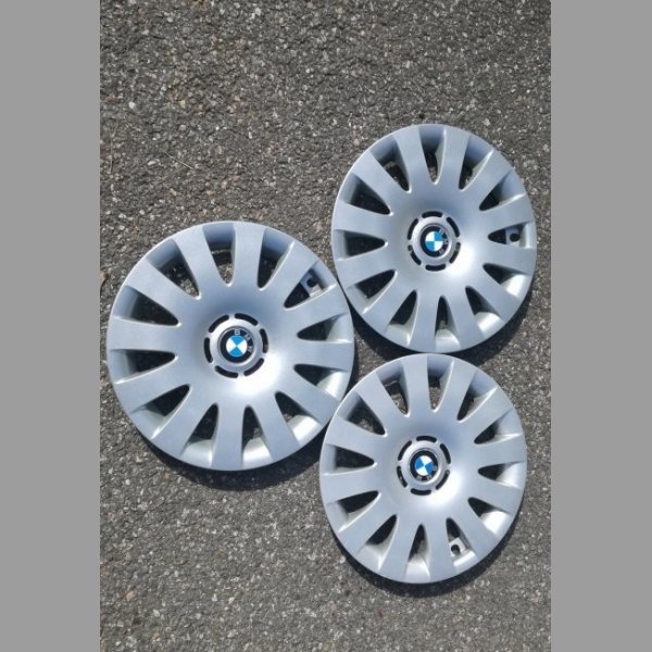 BMW e46 16' poklice na plechova kola oem 36136768523