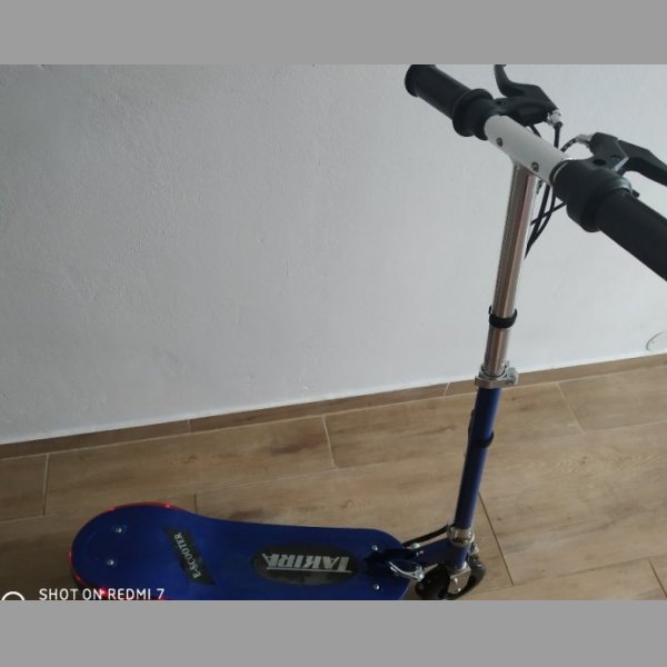 Elektrická koloběžka TAKIRA e-scooter